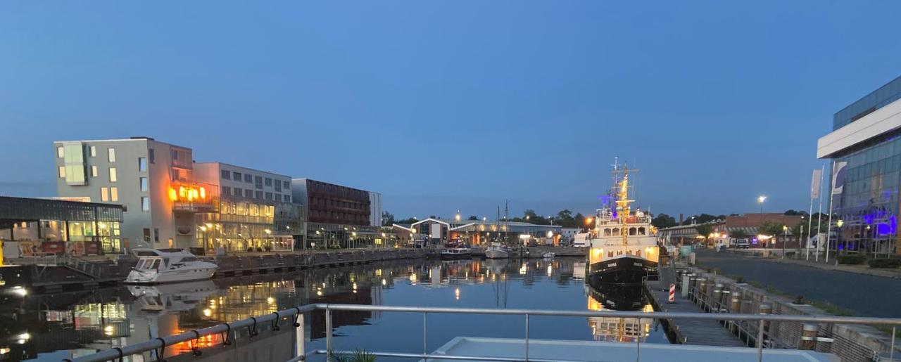 Hausboot Lobster เบรเมอร์ฮาเฟิน ภายนอก รูปภาพ